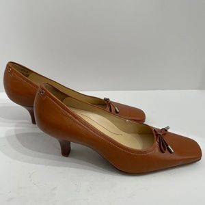 Y2K Leather Kitten Heels , Tan Size 8.5  new , comfy